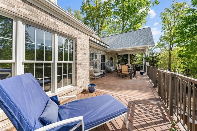 135 Harbor Drive W, Lexington, NC 27292