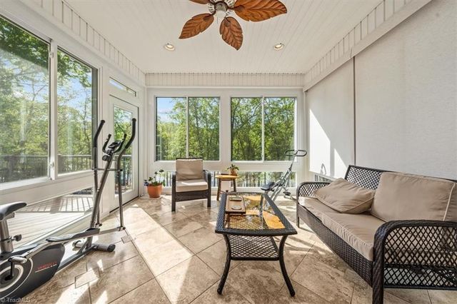135 Harbor Drive W, Lexington, NC 27292