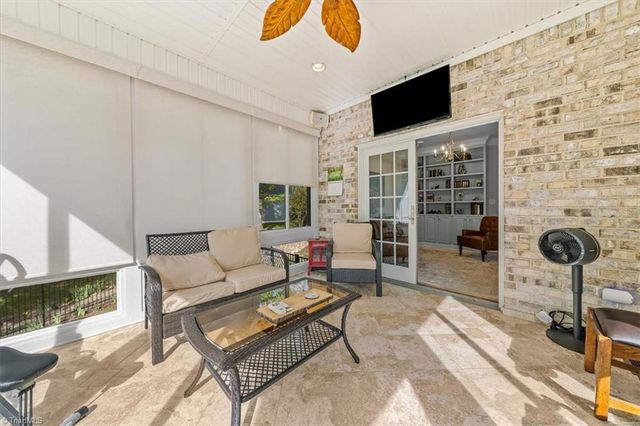 135 Harbor Drive W, Lexington, NC 27292