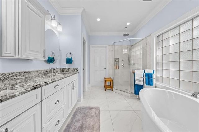135 Harbor Drive W, Lexington, NC 27292