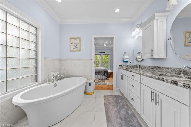 135 Harbor Drive W, Lexington, NC 27292
