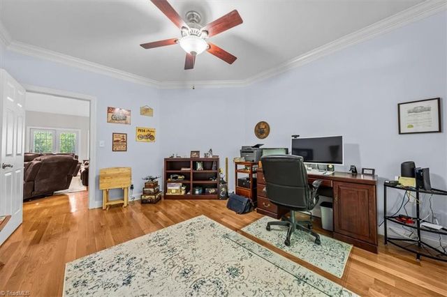 135 Harbor Drive W, Lexington, NC 27292