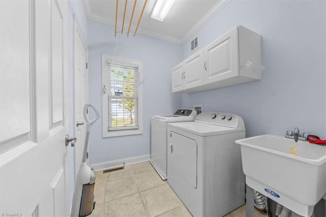 135 Harbor Drive W, Lexington, NC 27292