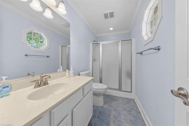 135 Harbor Drive W, Lexington, NC 27292