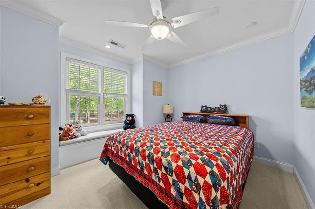 135 Harbor Drive W, Lexington, NC 27292