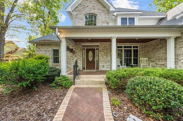 135 Harbor Drive W, Lexington, NC 27292