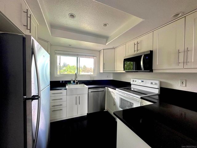 16238 Avenida Venusto E, San Diego, CA 92128
