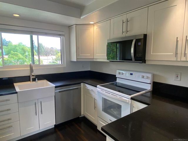16238 Avenida Venusto E, San Diego, CA 92128