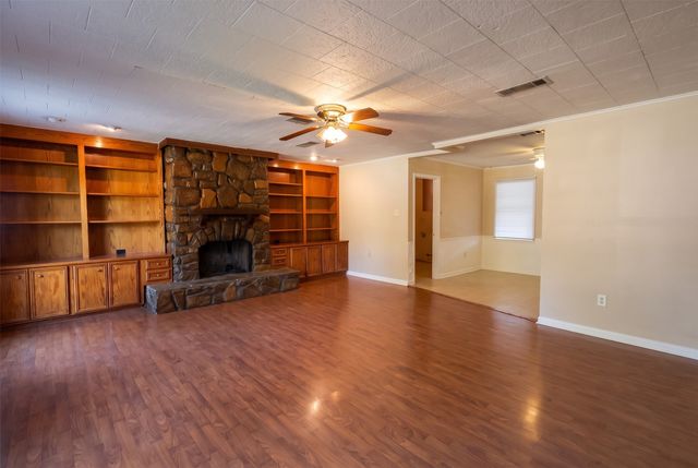 9029 Lone Oak Drive, Shreveport, LA 71118