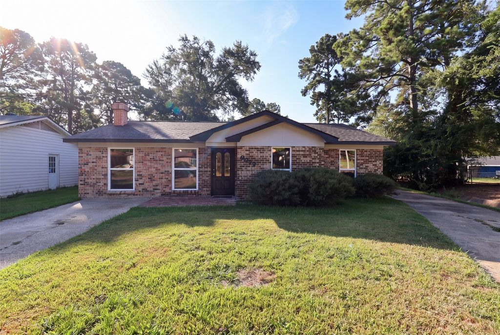 9029 Lone Oak Drive, Shreveport, LA 71118