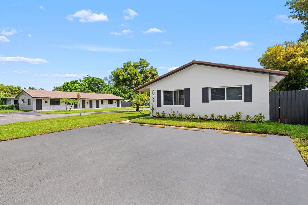 832 NE 12th Avenue 1, Pompano Beach, FL 33060