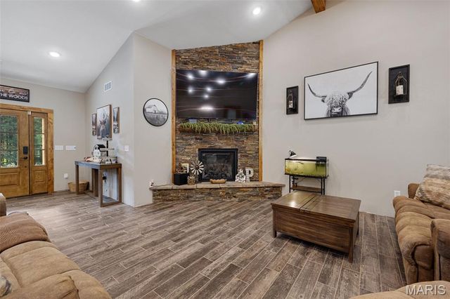 10051 Highway 32, Ste Genevieve, MO 63670