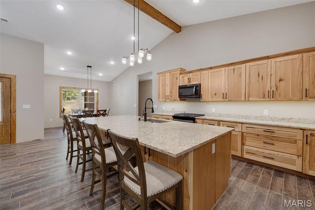 10051 Highway 32, Ste Genevieve, MO 63670