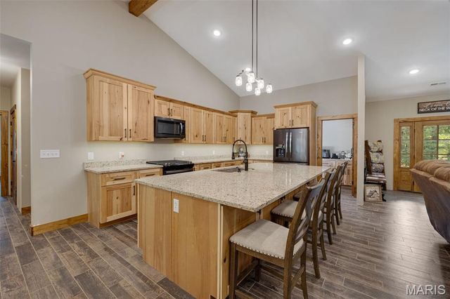 10051 Highway 32, Ste Genevieve, MO 63670