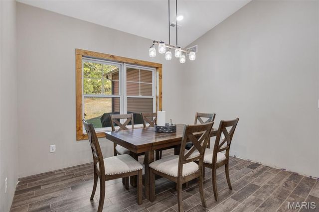 10051 Highway 32, Ste Genevieve, MO 63670