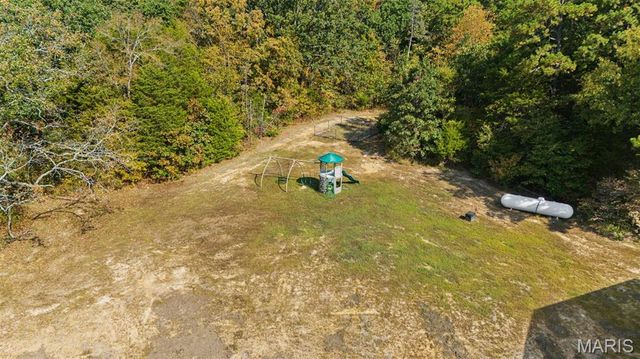 10051 Highway 32, Ste Genevieve, MO 63670