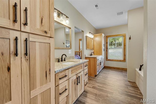 10051 Highway 32, Ste Genevieve, MO 63670