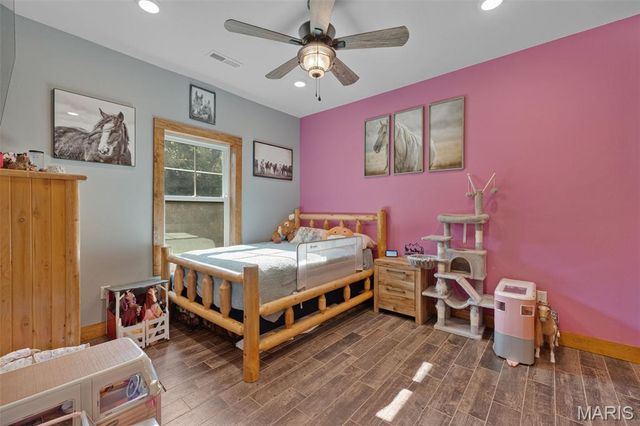 10051 Highway 32, Ste Genevieve, MO 63670