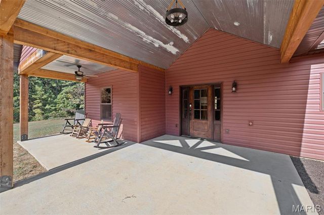 10051 Highway 32, Ste Genevieve, MO 63670