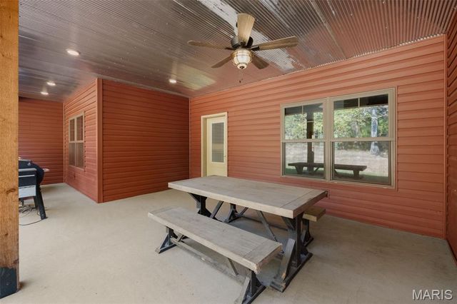 10051 Highway 32, Ste Genevieve, MO 63670