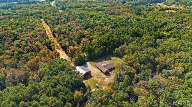 10051 Highway 32, Ste Genevieve, MO 63670