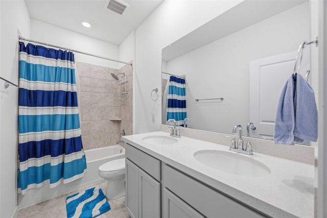 3024 Daw Boardwalk Drive, La Porte, TX 77571