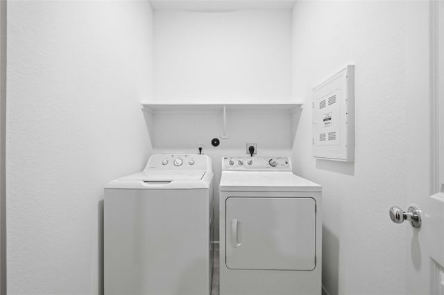 3024 Daw Boardwalk Drive, La Porte, TX 77571