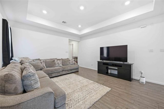 3024 Daw Boardwalk Drive, La Porte, TX 77571