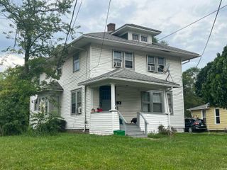 1041 Cassopolis Street, Elkhart, IN 46514