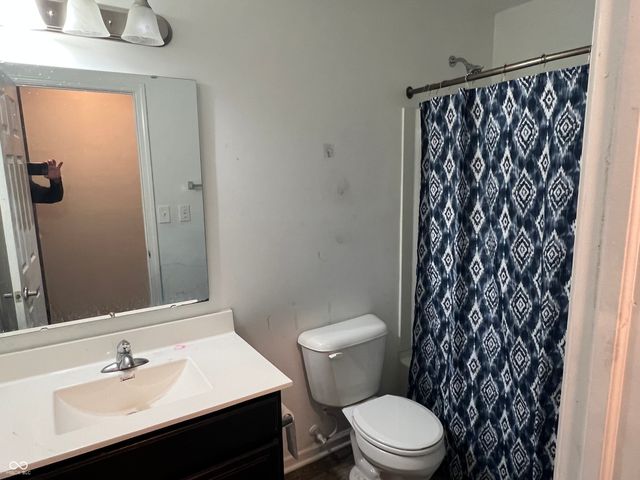 1181 S Aberdeen Drive, Franklin, IN 46131