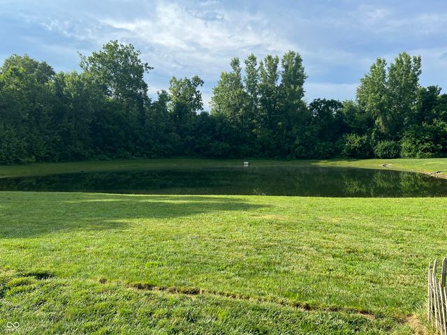 1181 S Aberdeen Drive, Franklin, IN 46131