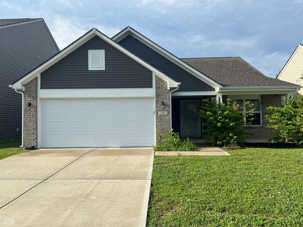 1181 S Aberdeen Drive, Franklin, IN 46131