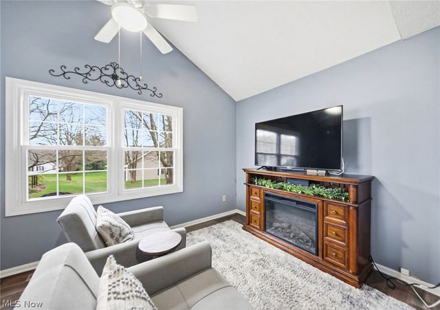 1960 Deerhaven Lane, Broadview Heights, OH 44147