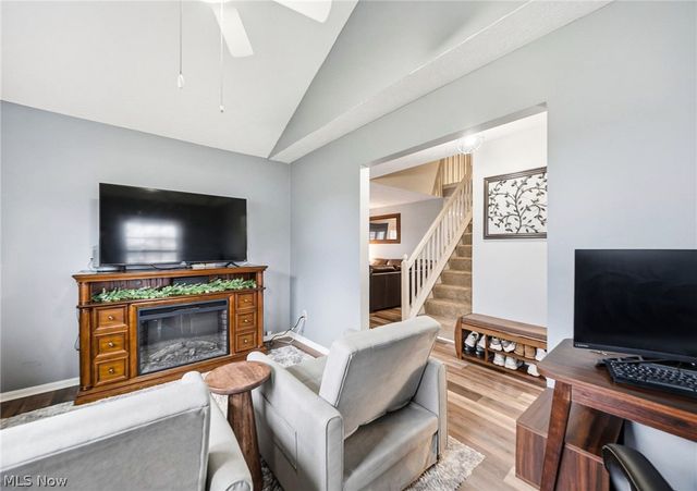 1960 Deerhaven Lane, Broadview Heights, OH 44147