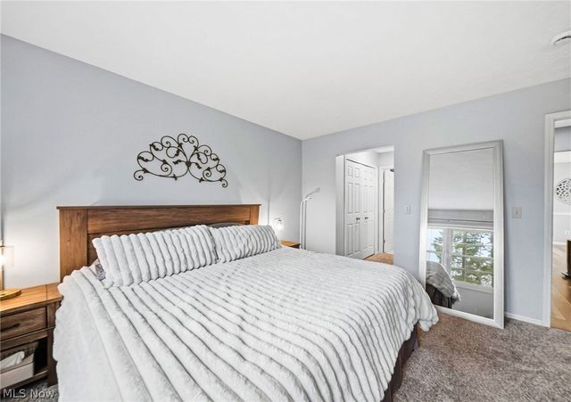 1960 Deerhaven Lane, Broadview Heights, OH 44147
