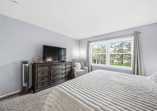 1960 Deerhaven Lane, Broadview Heights, OH 44147