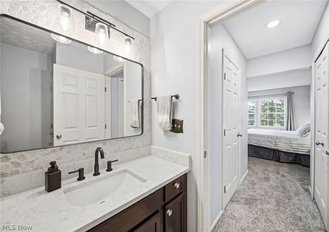 1960 Deerhaven Lane, Broadview Heights, OH 44147