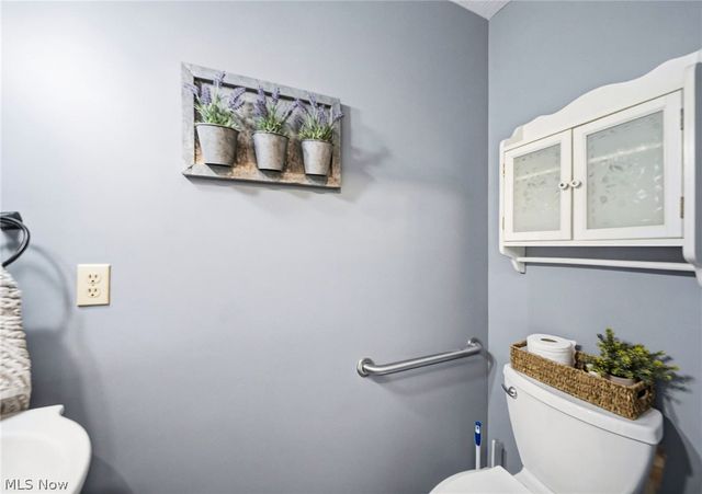 1960 Deerhaven Lane, Broadview Heights, OH 44147