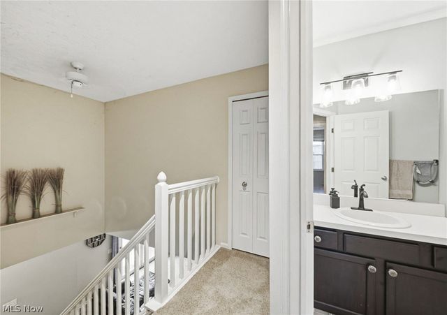 1960 Deerhaven Lane, Broadview Heights, OH 44147