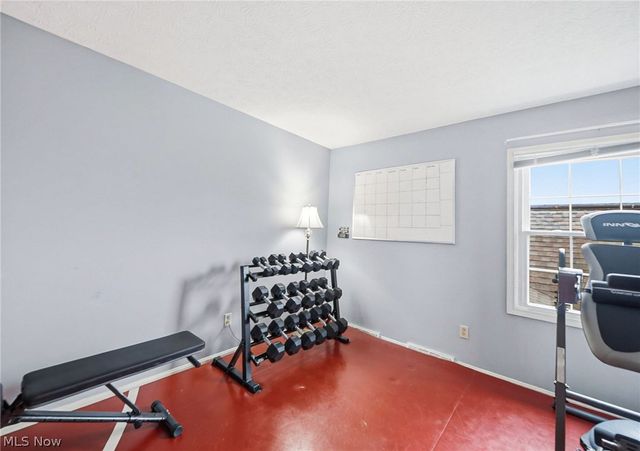 1960 Deerhaven Lane, Broadview Heights, OH 44147