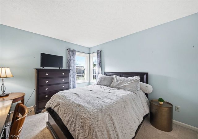 1960 Deerhaven Lane, Broadview Heights, OH 44147