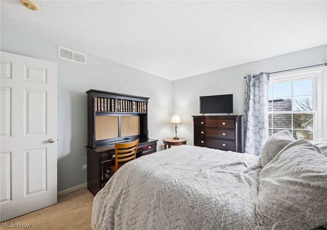 1960 Deerhaven Lane, Broadview Heights, OH 44147