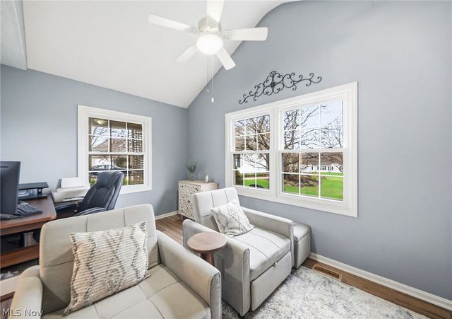 1960 Deerhaven Lane, Broadview Heights, OH 44147