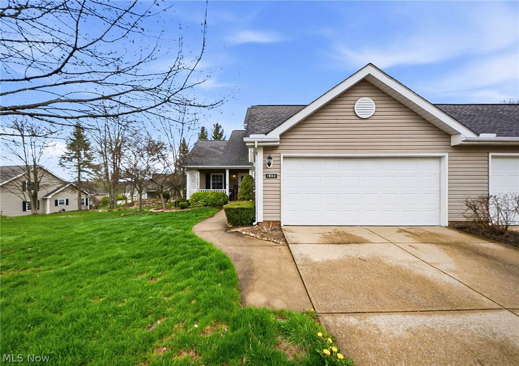 1960 Deerhaven Lane, Broadview Heights, OH 44147