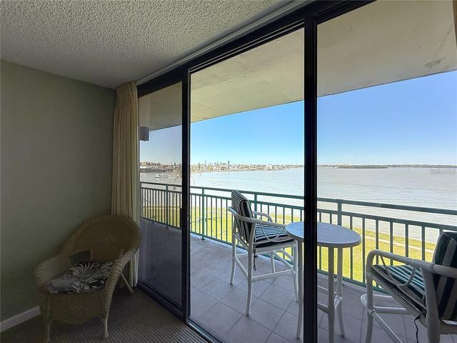 Key Capri KEY CAPRI 301, Treasure Island, FL 33706