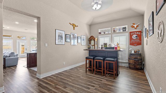 2152 Pioneer Pass, Seguin, TX 78155