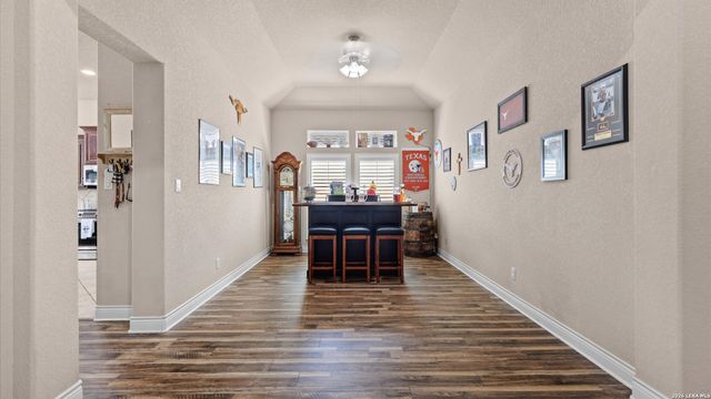 2152 Pioneer Pass, Seguin, TX 78155