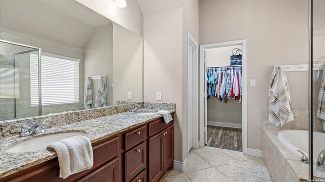 2152 Pioneer Pass, Seguin, TX 78155
