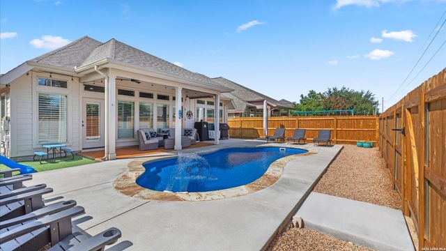 2152 Pioneer Pass, Seguin, TX 78155