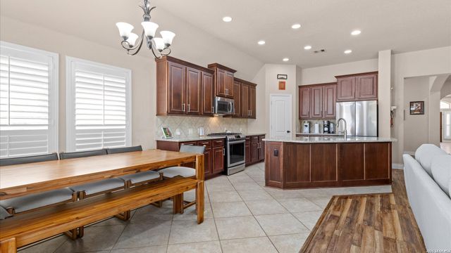 2152 Pioneer Pass, Seguin, TX 78155